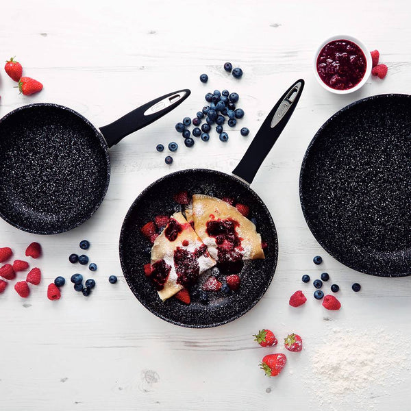 Non-stick vs Ceramic Cookware: Which Should I Buy? Zyliss UK