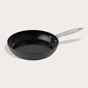 Zyliss Ultimate Pro Hard Anodized Nonstick 9.5 inch Frying Pan with Pour Spout
